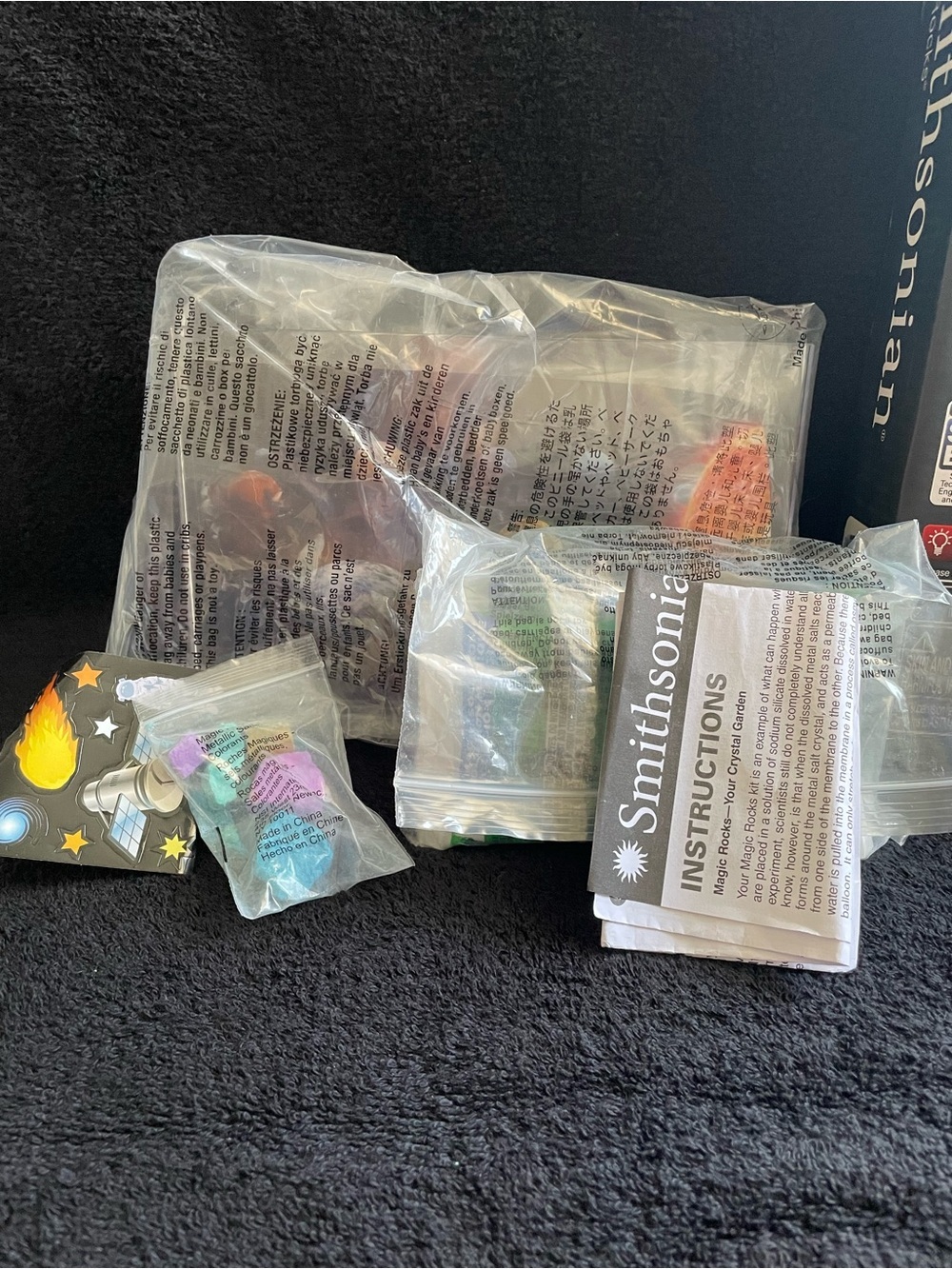 New Smithsonian Magic Rocks Crystal Growing Kit - Picture 6 of 6